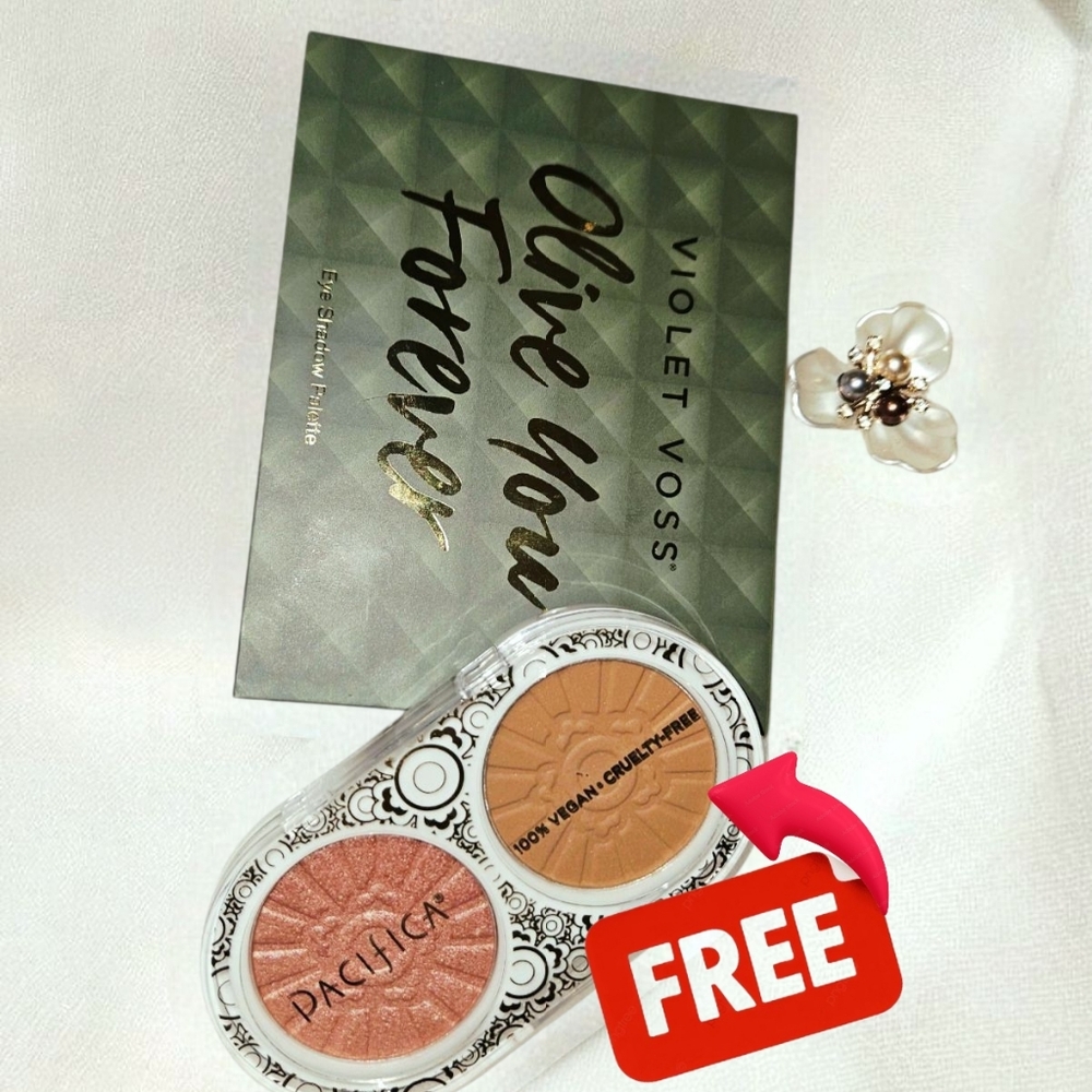 Violet Voss Olive You Forever Eyeshadow Palette with Dachcia Blush